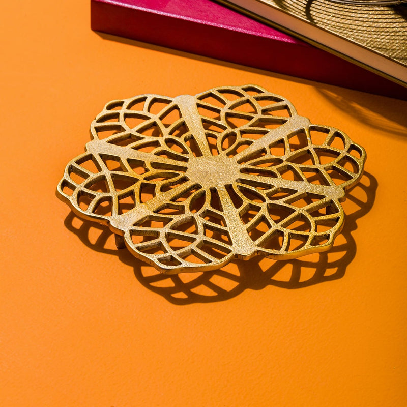 Floral Lace Trivet